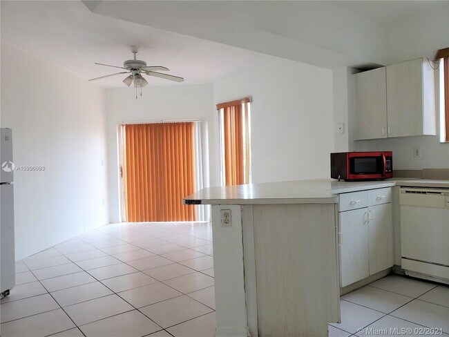 Building Photo - 110 SW 109th Ave
