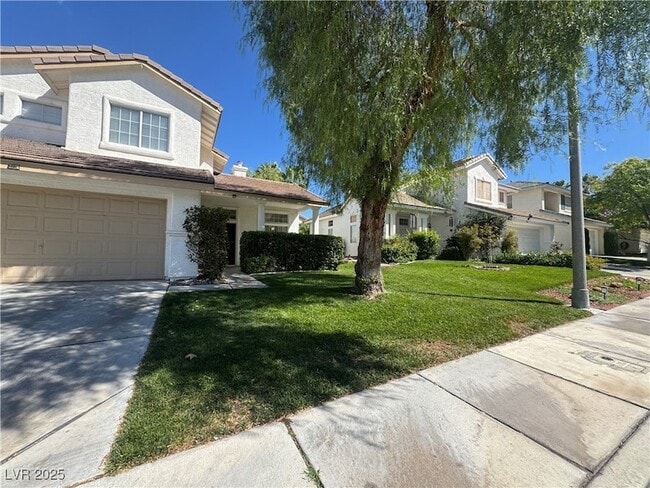 Foto del edificio - 2053 Smoketree Village Cir