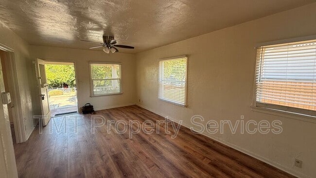 Building Photo - 1541 Olive St