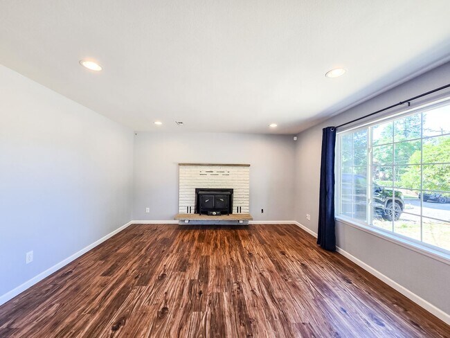 Building Photo - 2BD Rambler in LSSD