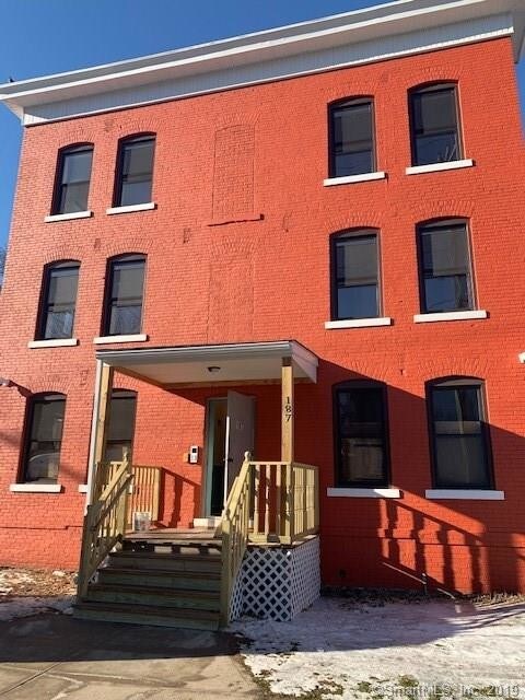 Building Photo - 187 Glen St