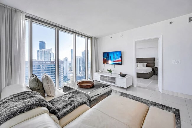Building Photo - 485 Brickell Ave