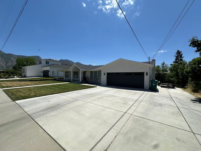 Building Photo - Incredible Property for rent in Orem!