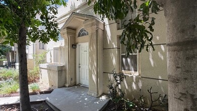 Building Photo - 15754 Devonshire St
