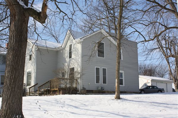 Building Photo - 442 W Park St