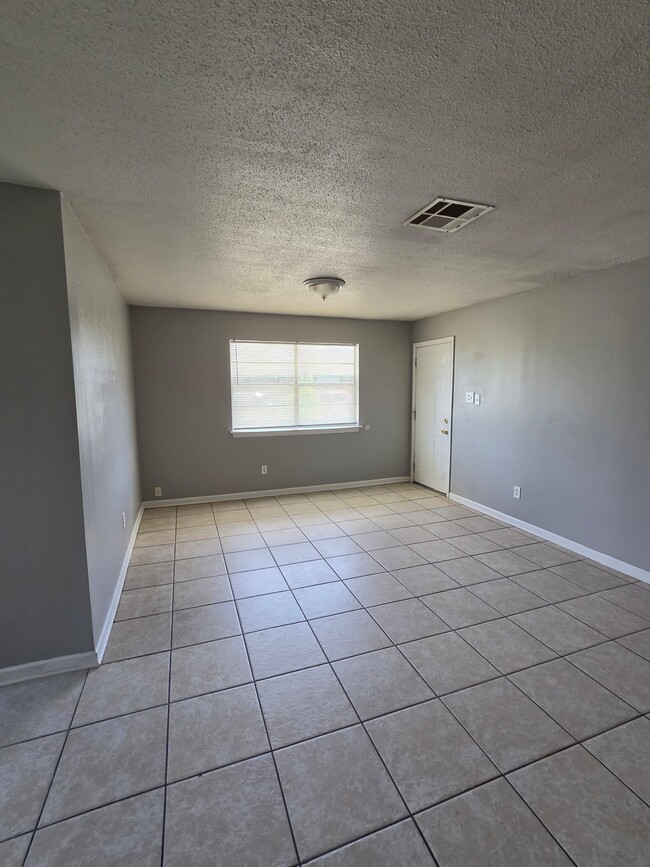 Building Photo - 7903 Arcadia Ln