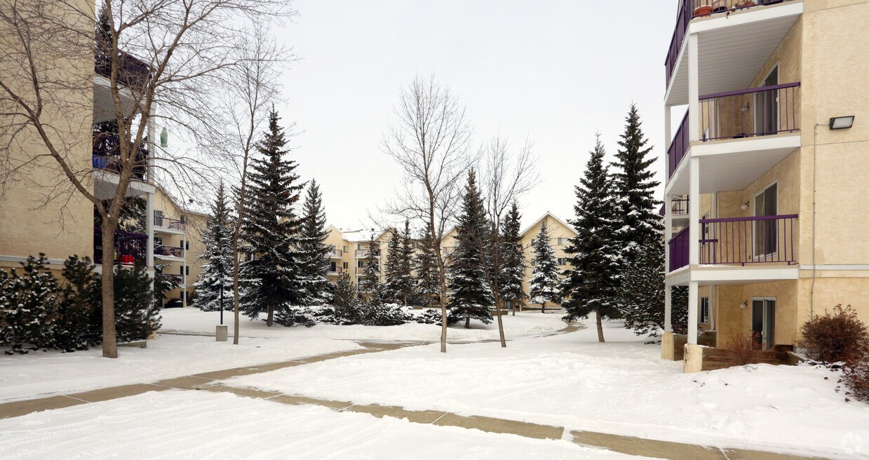 Photo du bâtiment - Pointe Uptown 1, 2, & 3