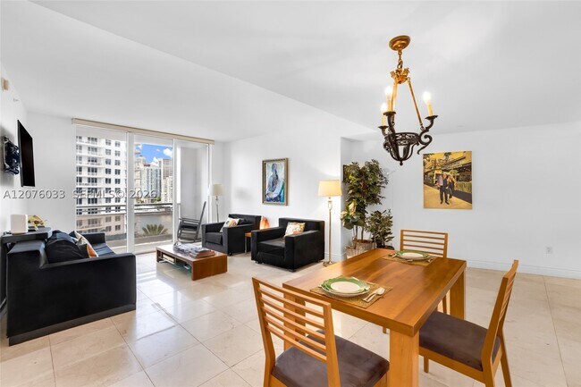 Foto del edificio - 901 Brickell Key Blvd