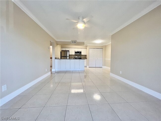 Building Photo - 5321 Summerlin Rd