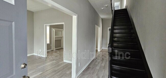 Foto del edificio - 827 Marshall Ave