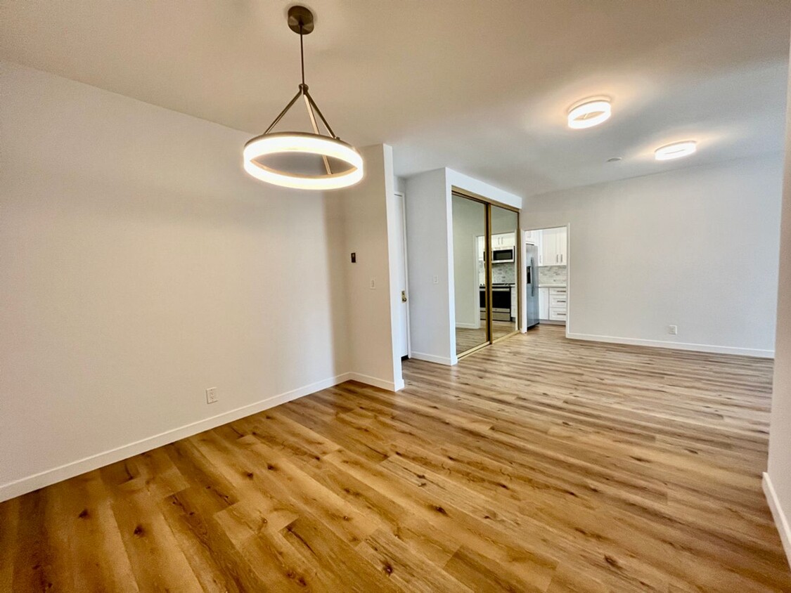 Foto principal - Recently Remodeled Spacious 1Bed/1Bath wit...