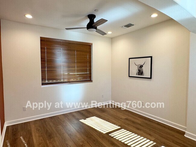 Foto del edificio - Picturesque Home In 55+ Desert Vista Community!