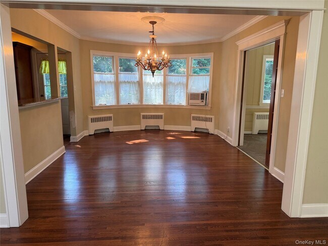 Foto del edificio - 60 Oaktree Ln