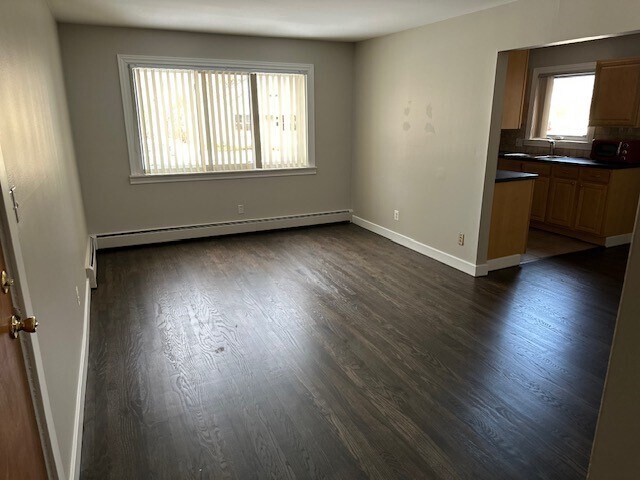 Foto del edificio - 484 E Breckenridge St