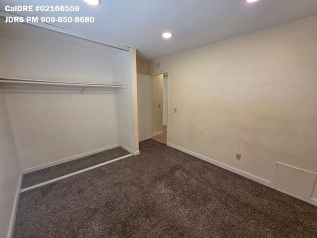 Foto del edificio - Rancho Cucamonga 2 Bedroom Apartment