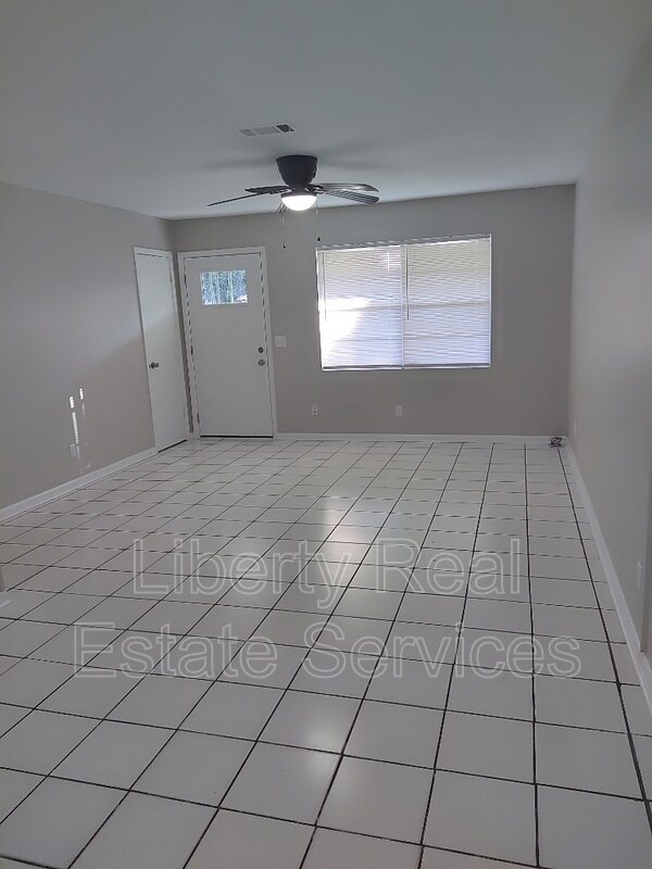 Building Photo - 632 Lee Rd