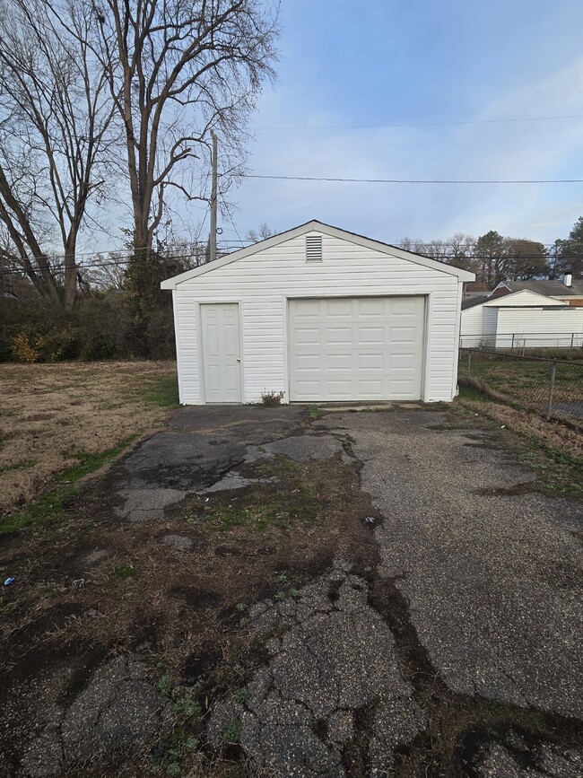 Building Photo - Renovated 3 Bedroom Home with Detached Gar...