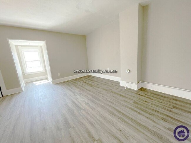 Foto del edificio - 2805 131st St