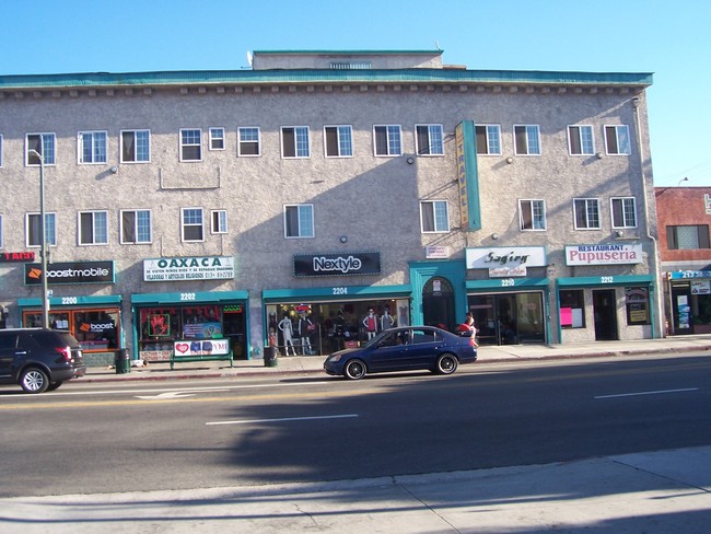 Foto del edificio - 2200 Pico Blvd