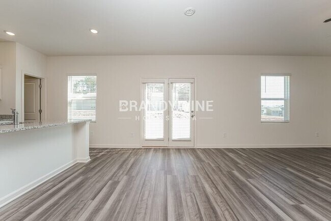 Foto del edificio - 33 Rowlett Pl