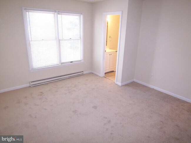 Building Photo - 108 Cypress Dr