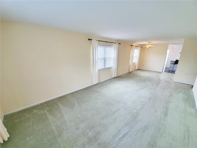 Foto del edificio - 1000 49th Street N