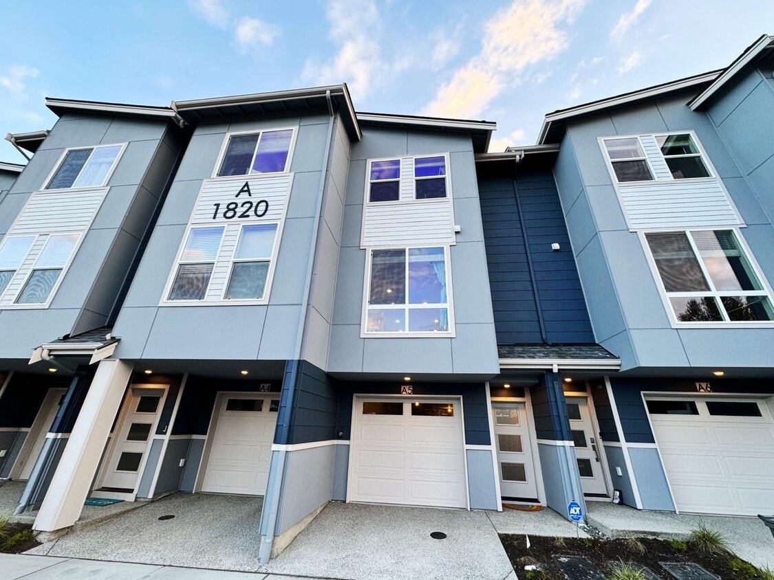 Photo - 1820 201st Pl SE (Bothell, WA)