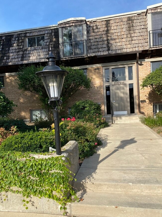 Building Photo - 230 Kenston Ct