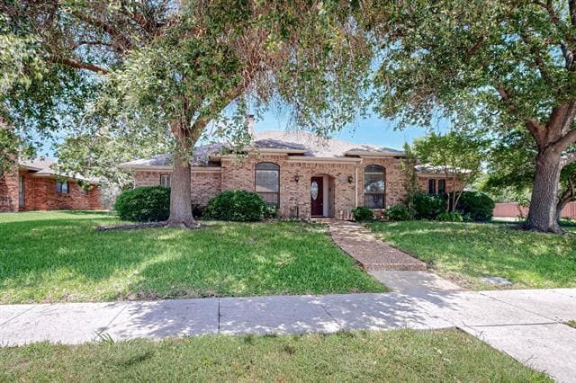 Building Photo - 2505 Primrose Dr