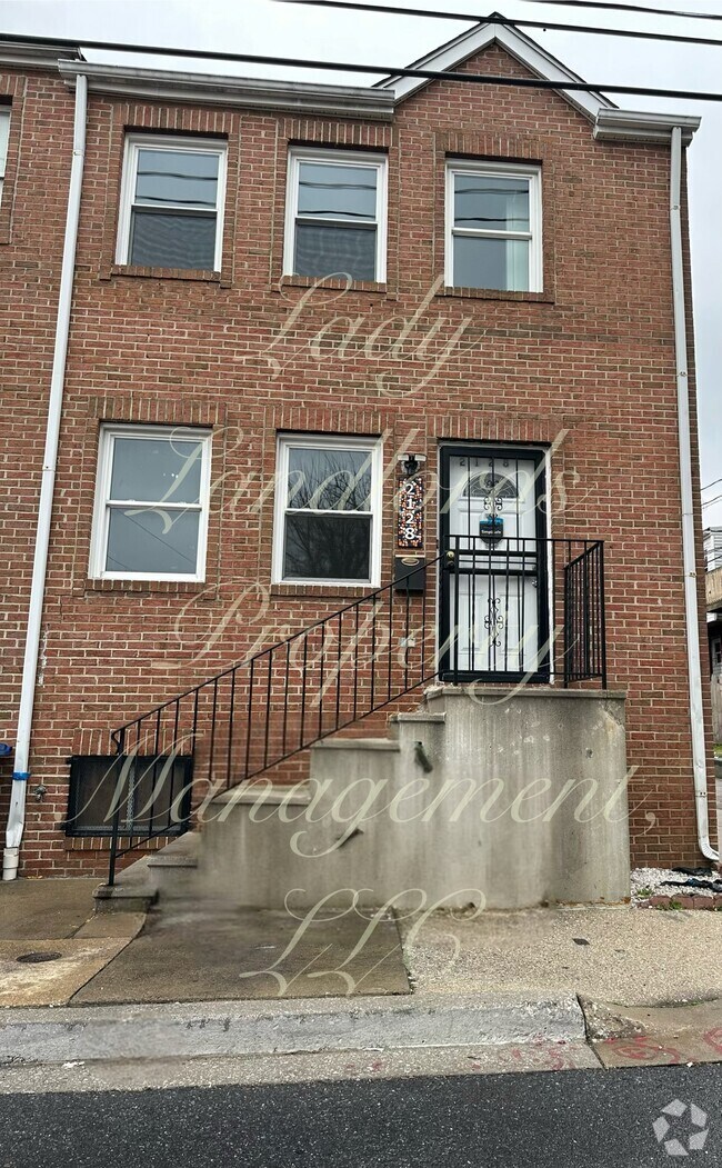 SandtownWinchester Apartments for Rent with a Yard Baltimore, MD 1