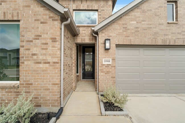 Building Photo - 21918 Wycombe Ter Wy