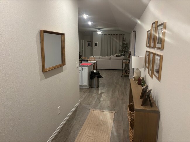 Entry from front door - 2007 Palmer Pl