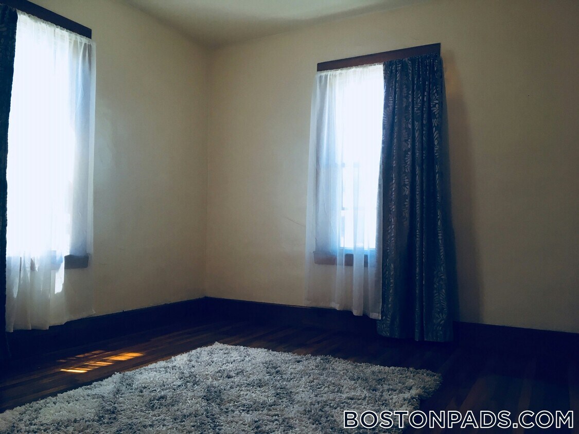Foto principal - 3965 Washington St