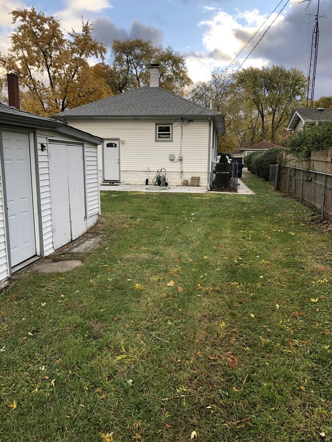 Building Photo - 129 S Park Rd
