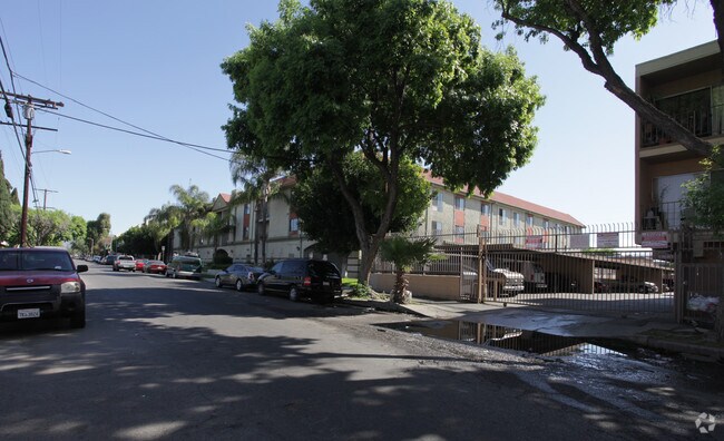 Foto del edificio - Village Grove