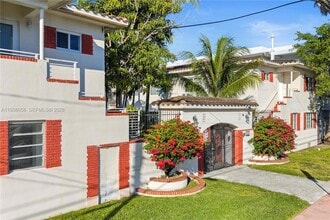 Building Photo - 1203 Marseille Dr