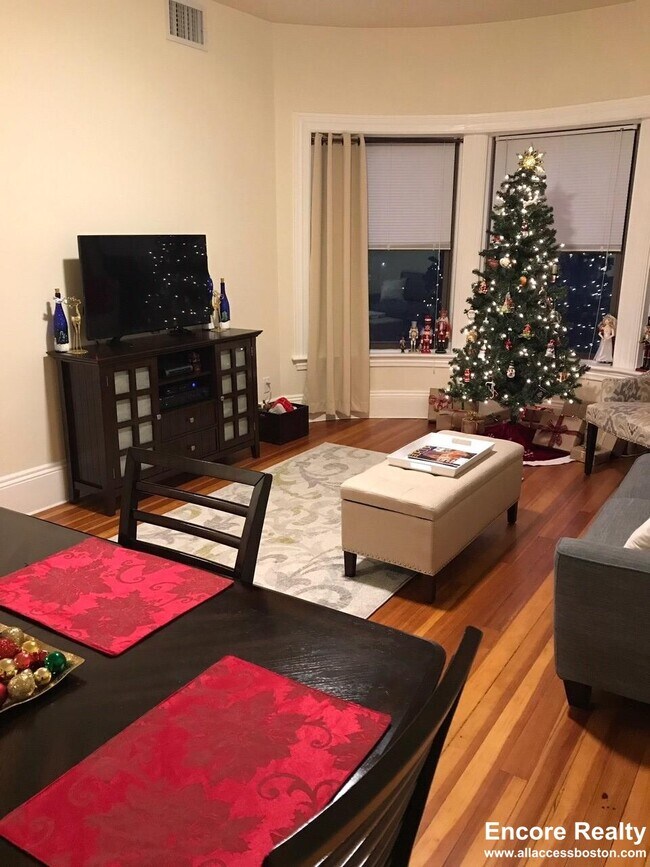 Foto del edificio - 1463 Beacon St