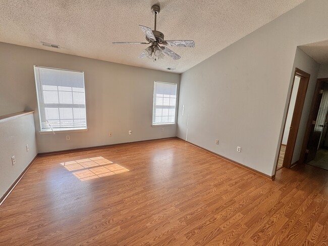 Building Photo - 1401 N Berkley Rd