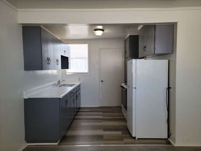 Building Photo - 2 bedroom condo in Overton