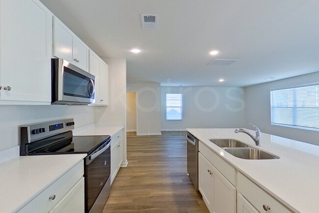 Building Photo - 127 Overstreet Way