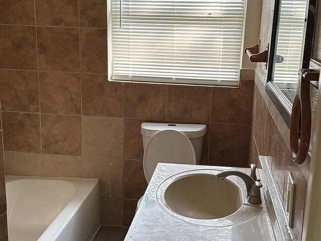 Foto del edificio - 2521 18th Ave S