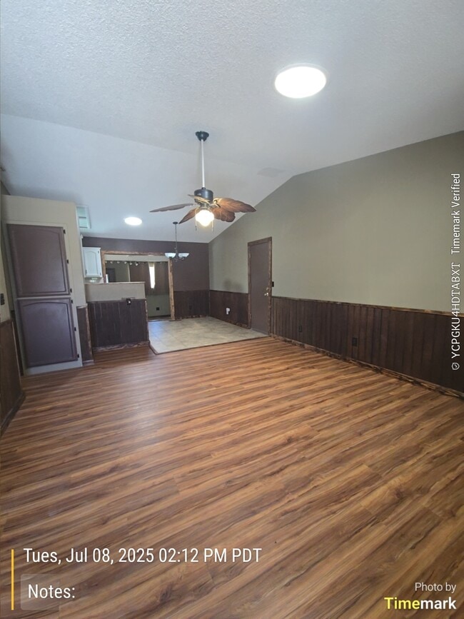 Building Photo - 697 Bluerock Rd