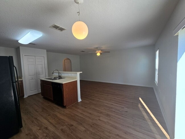 Building Photo - 1/2 Off Move In Special for first months rent