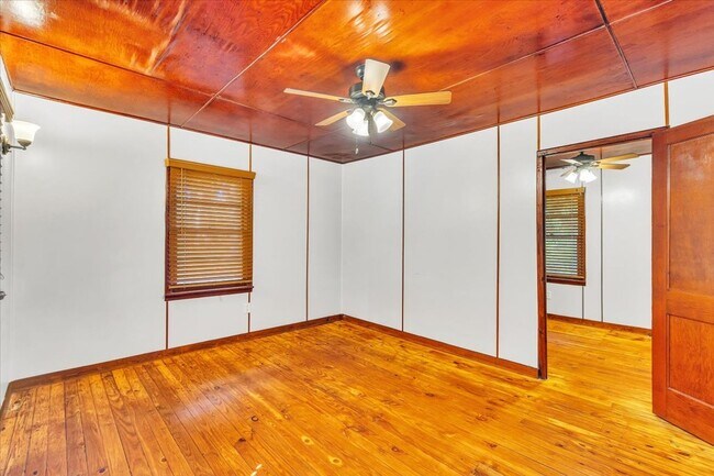 Foto del edificio - 1 bedroom off of Ferguson