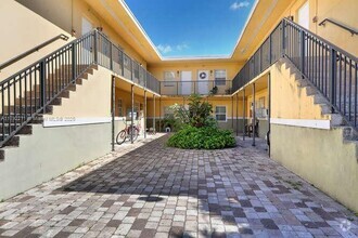 Building Photo - 3615 Thomas Ave