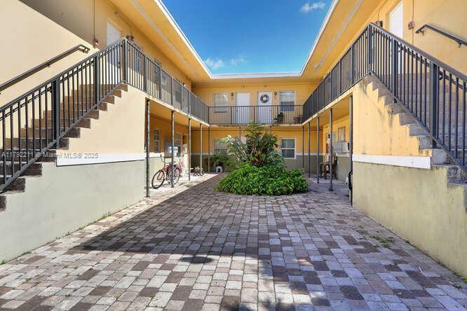 Foto principal - 3615 Thomas Ave