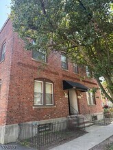 Building Photo - 115 Forest St
