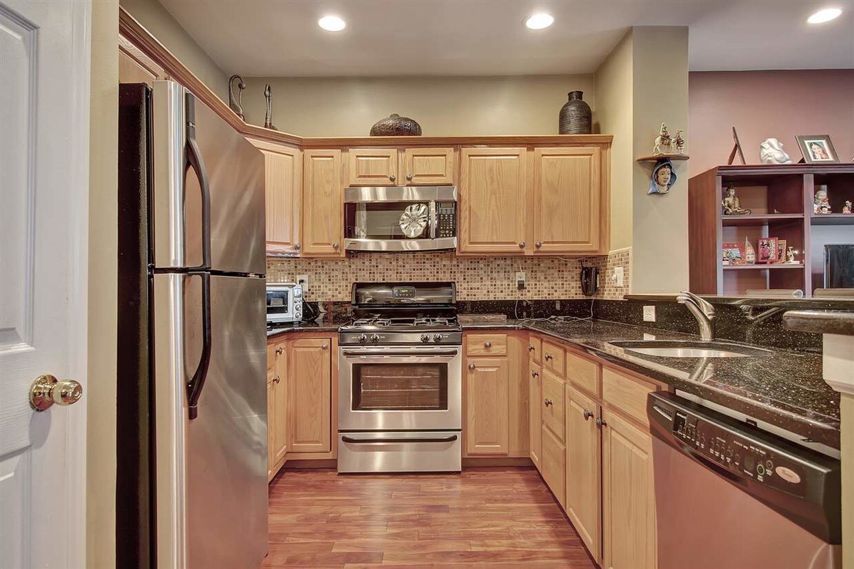 78 Lydia Dr, West New York, NJ 07093 House for Rent in West New York, NJ