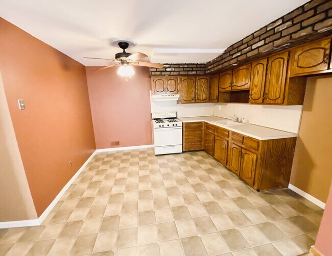 Building Photo - 264 Sandalwood Dr