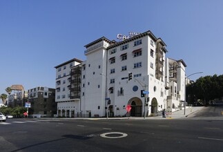 Building Photo - 1901 W 6th St